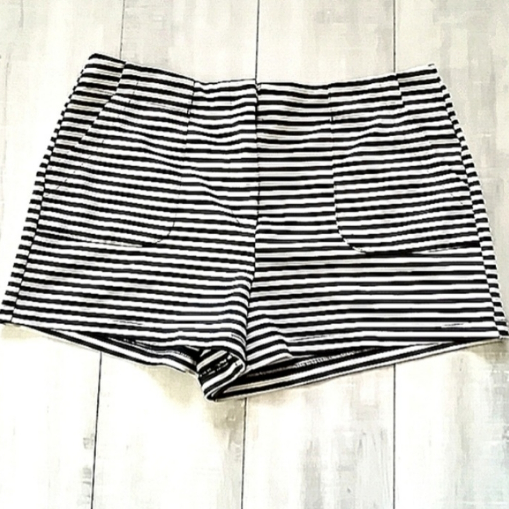 Black&White Striped Shorts